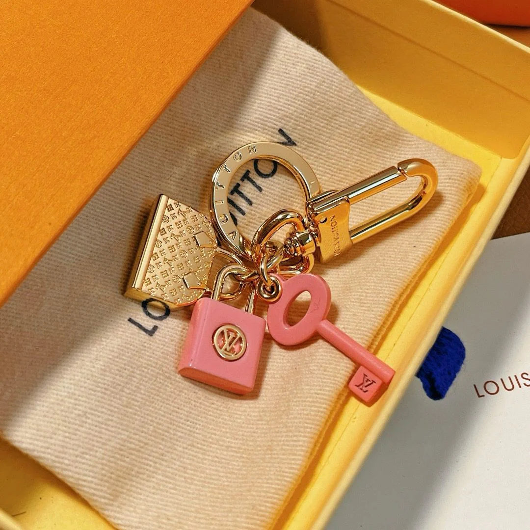 LV KEY HOLDER