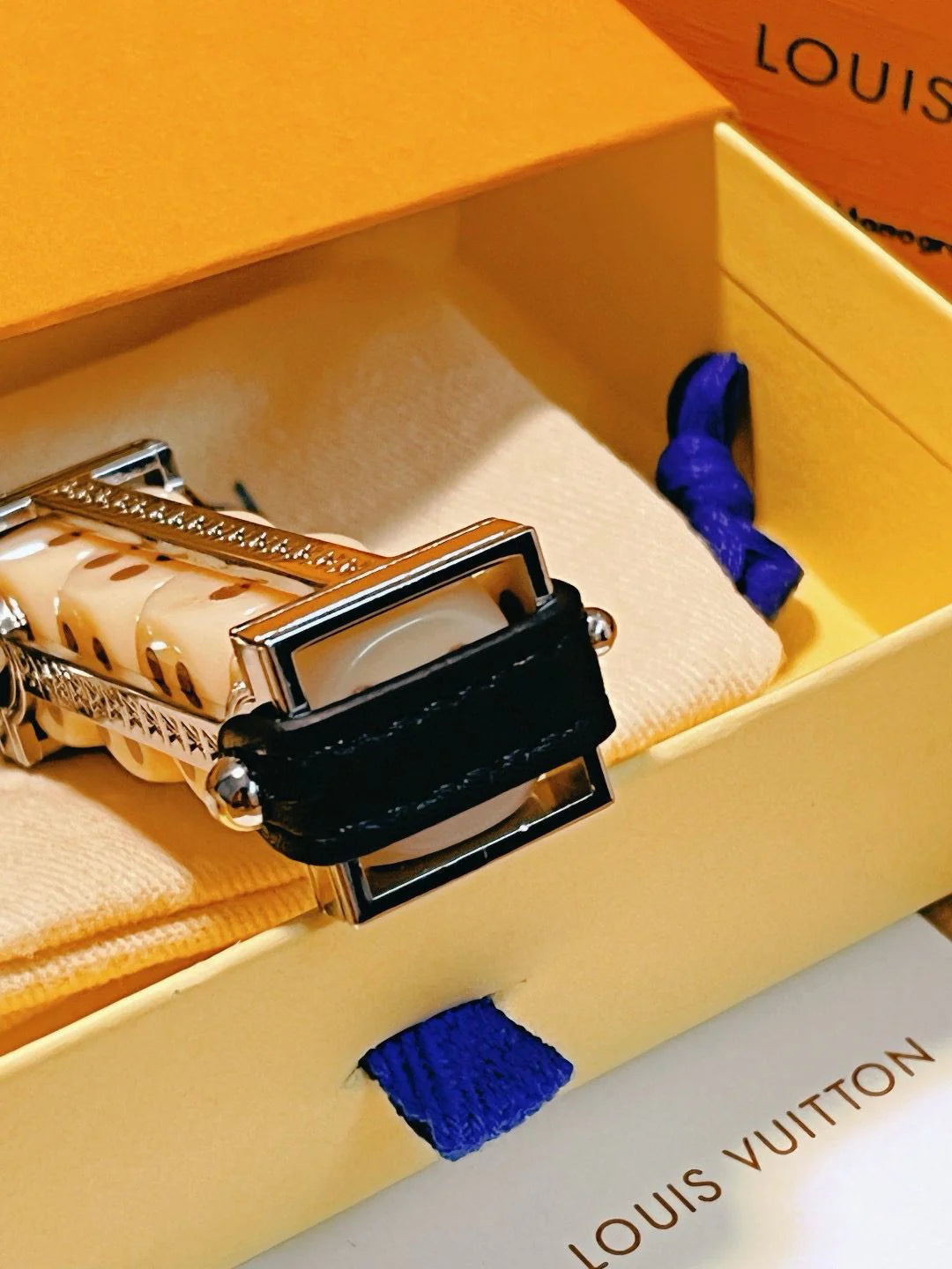 LV KEY HOLDER