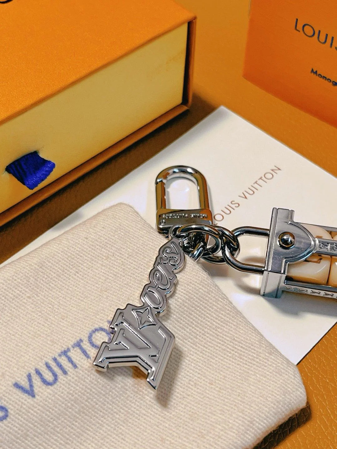 LV KEY HOLDER