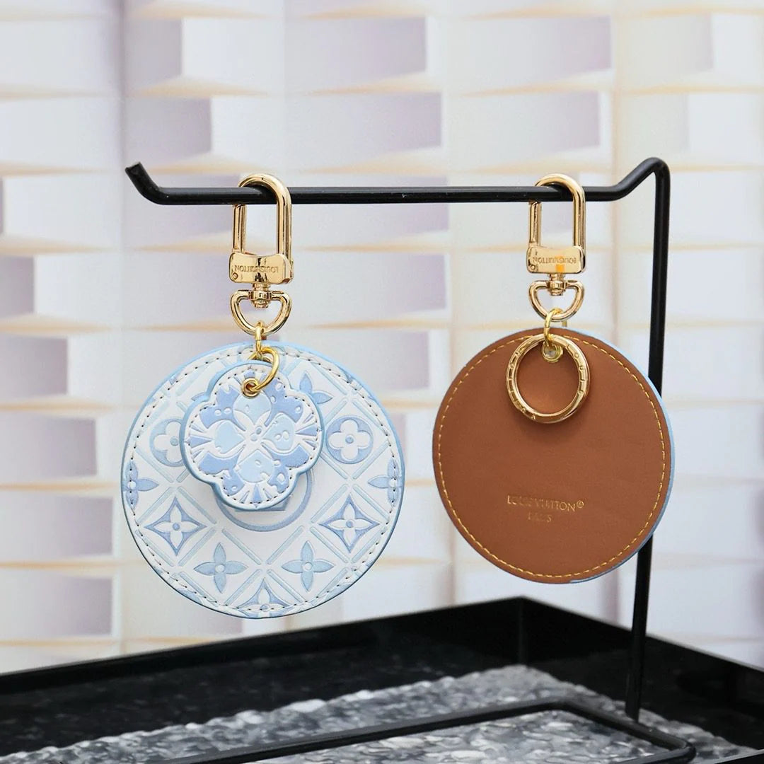 LV KEY HOLDER