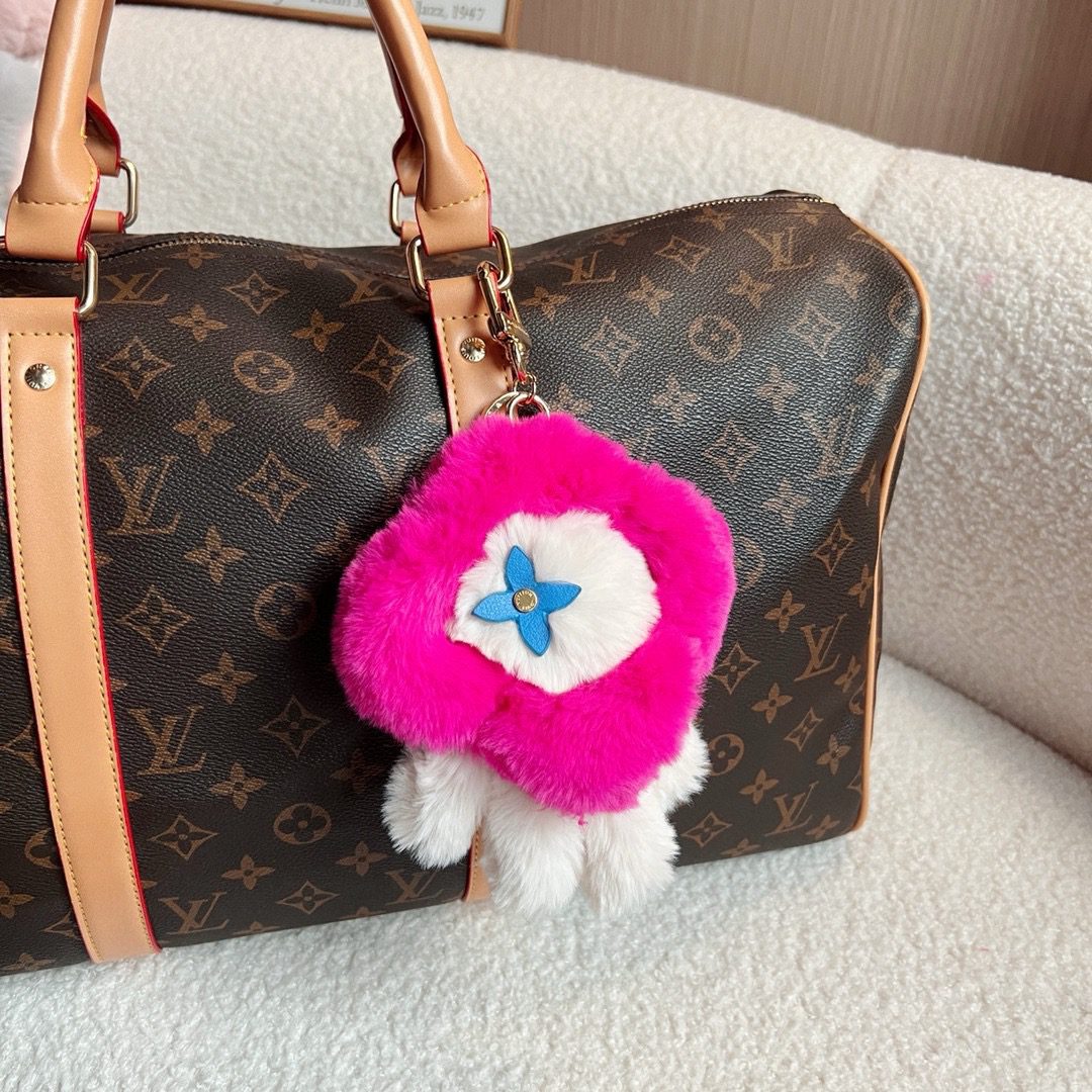 LV KEY HOLDER