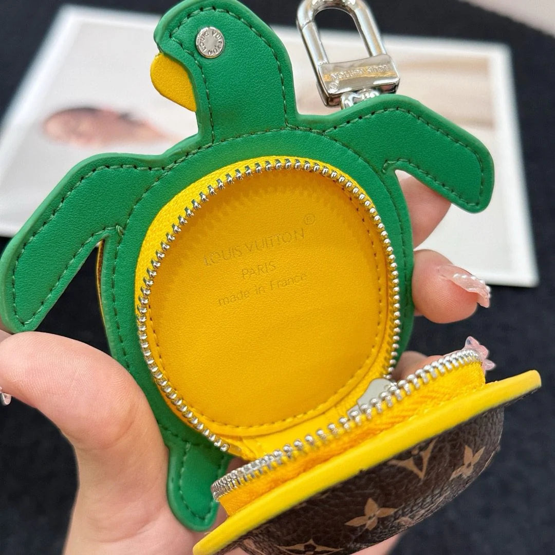 LV KEY HOLDER
