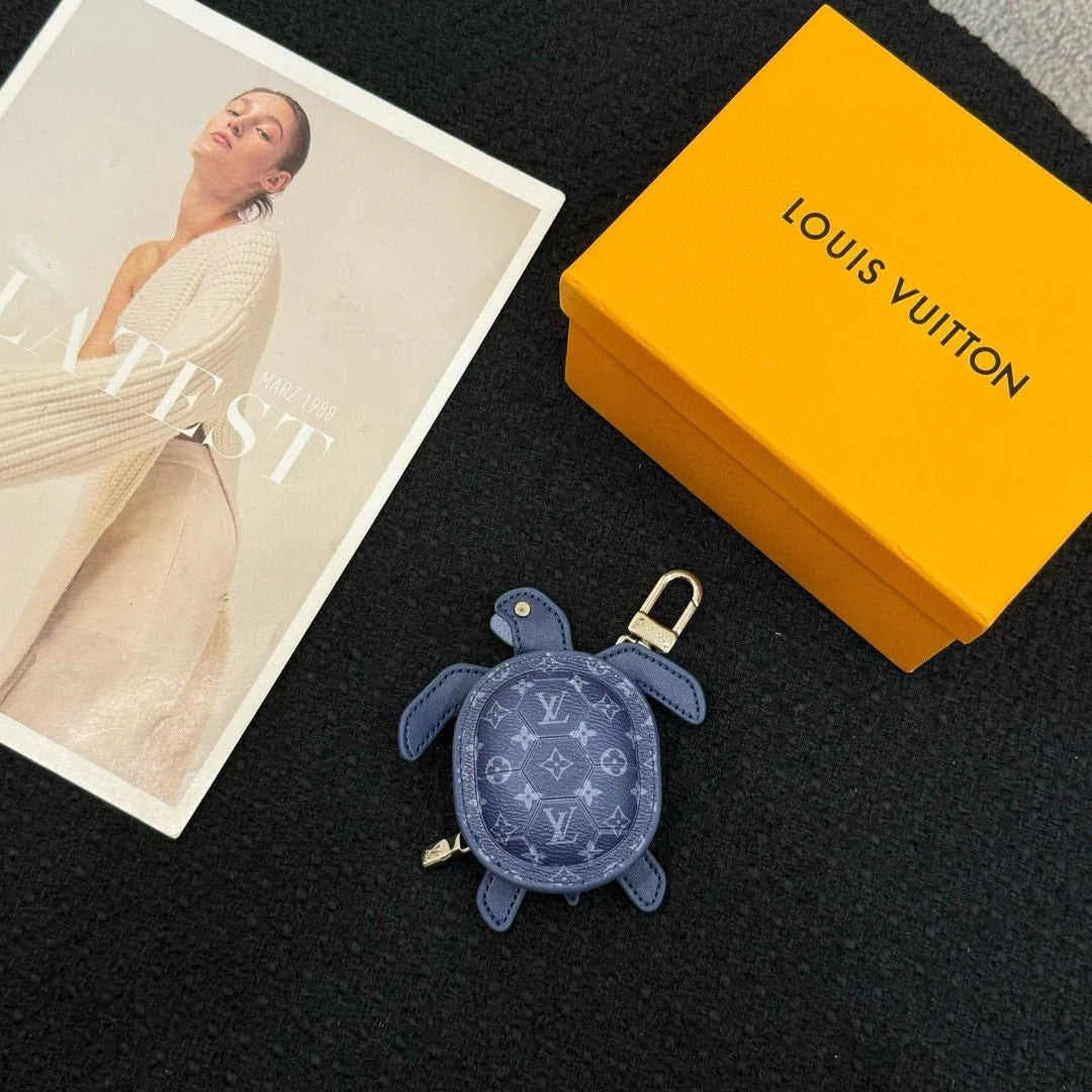 LV KEY HOLDER