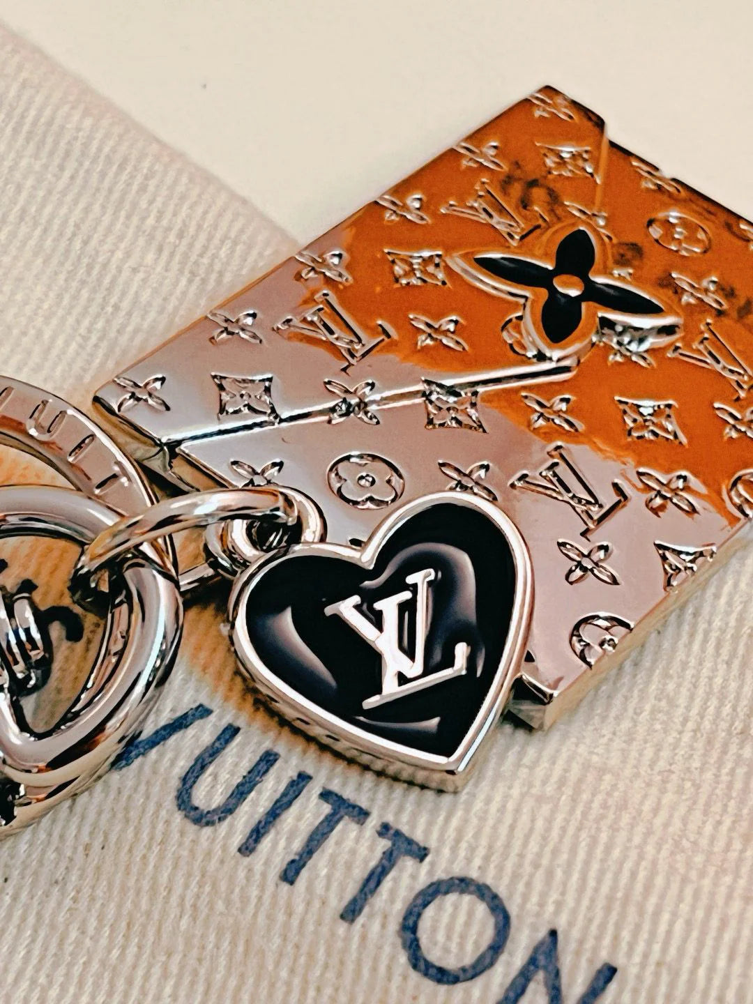 LV KEY HOLDER