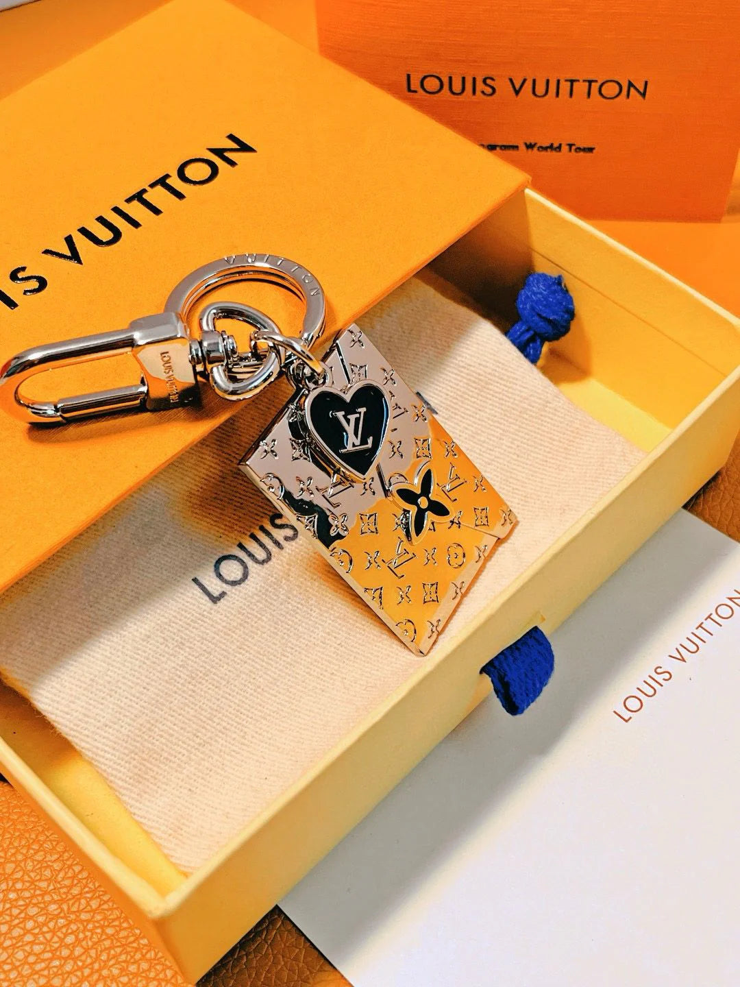 LV KEY HOLDER