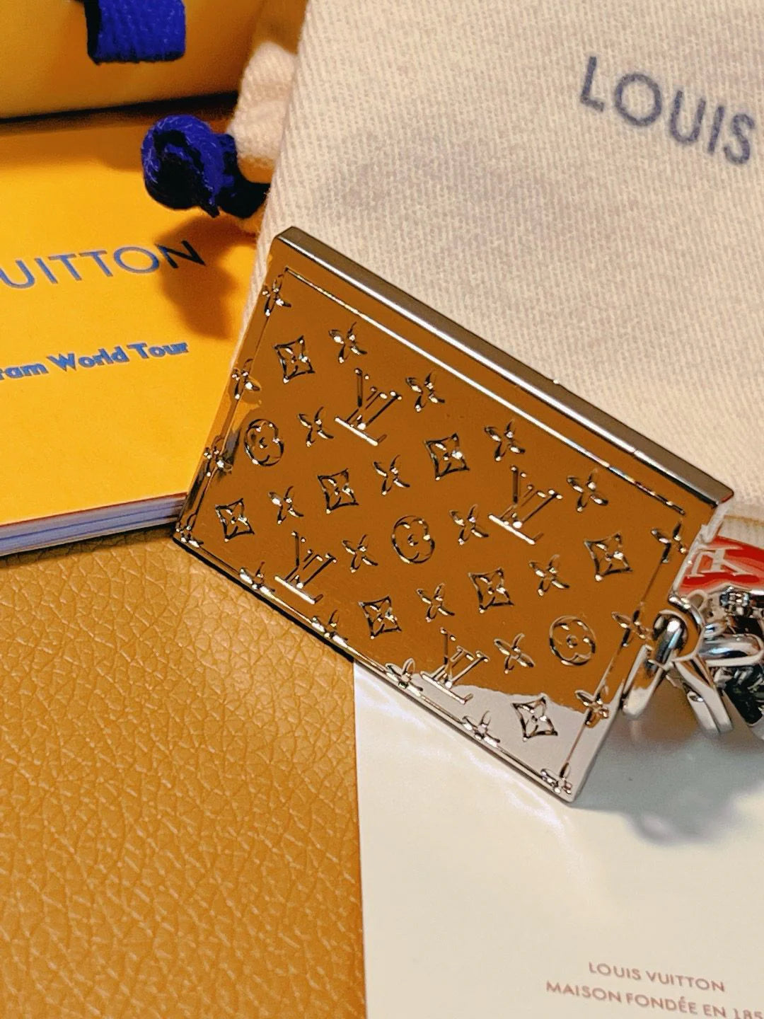 LV KEY HOLDER