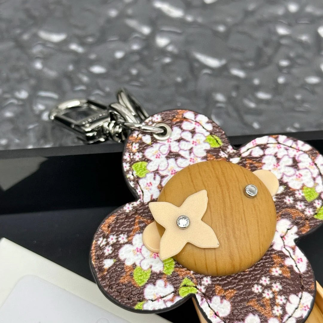 LV KEY HOLDER