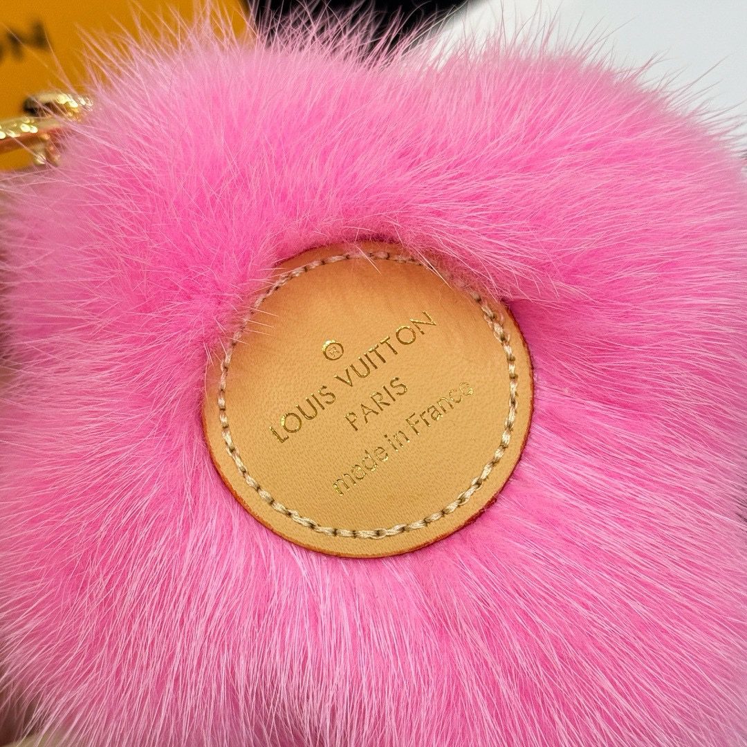 LV KEY HOLDER