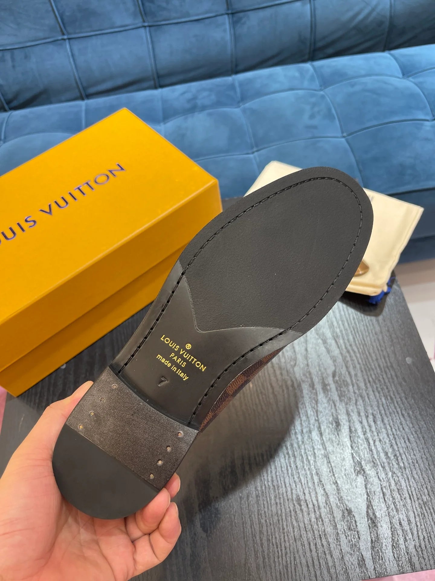 LV LOAFER