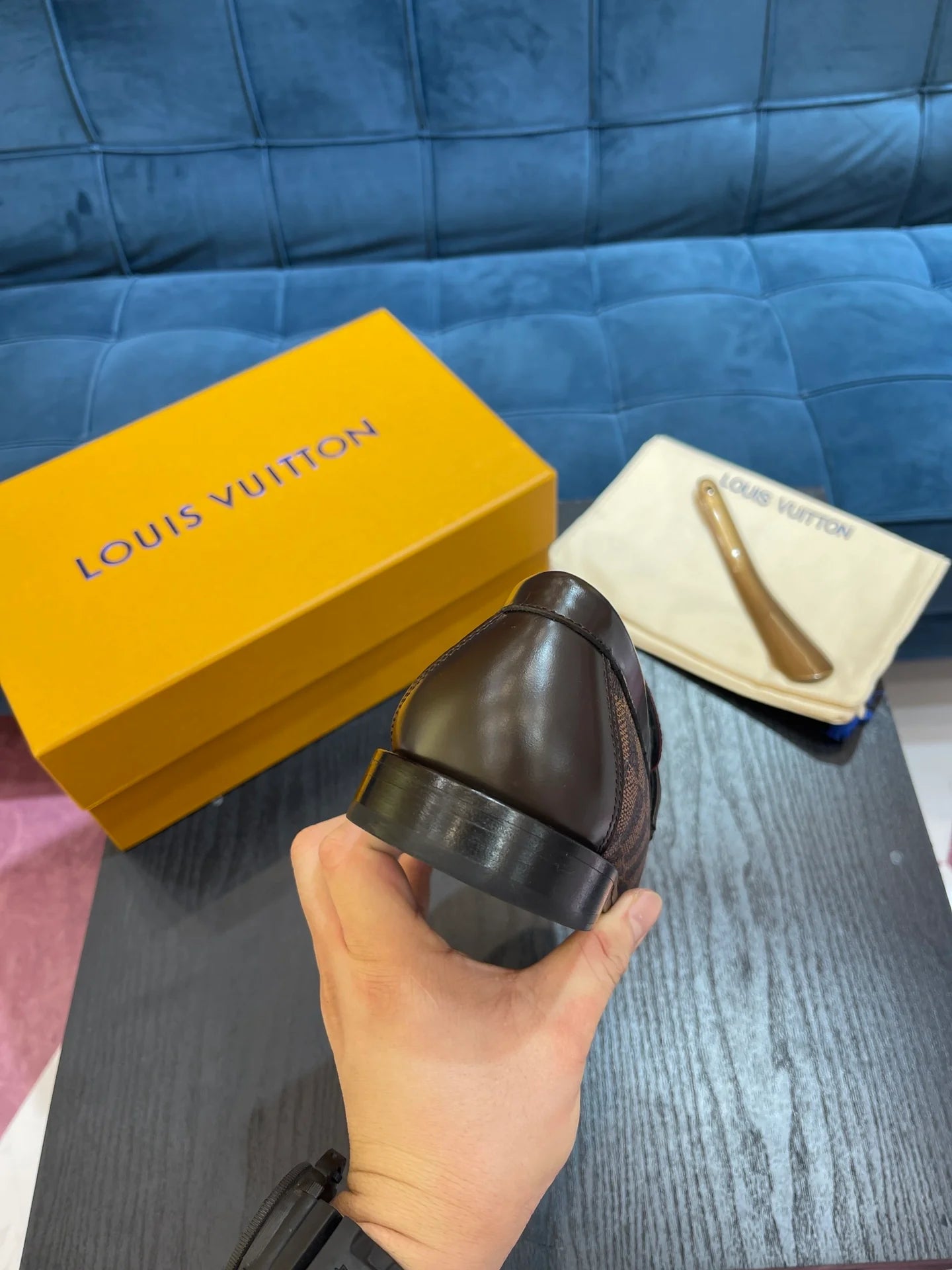 LV LOAFER