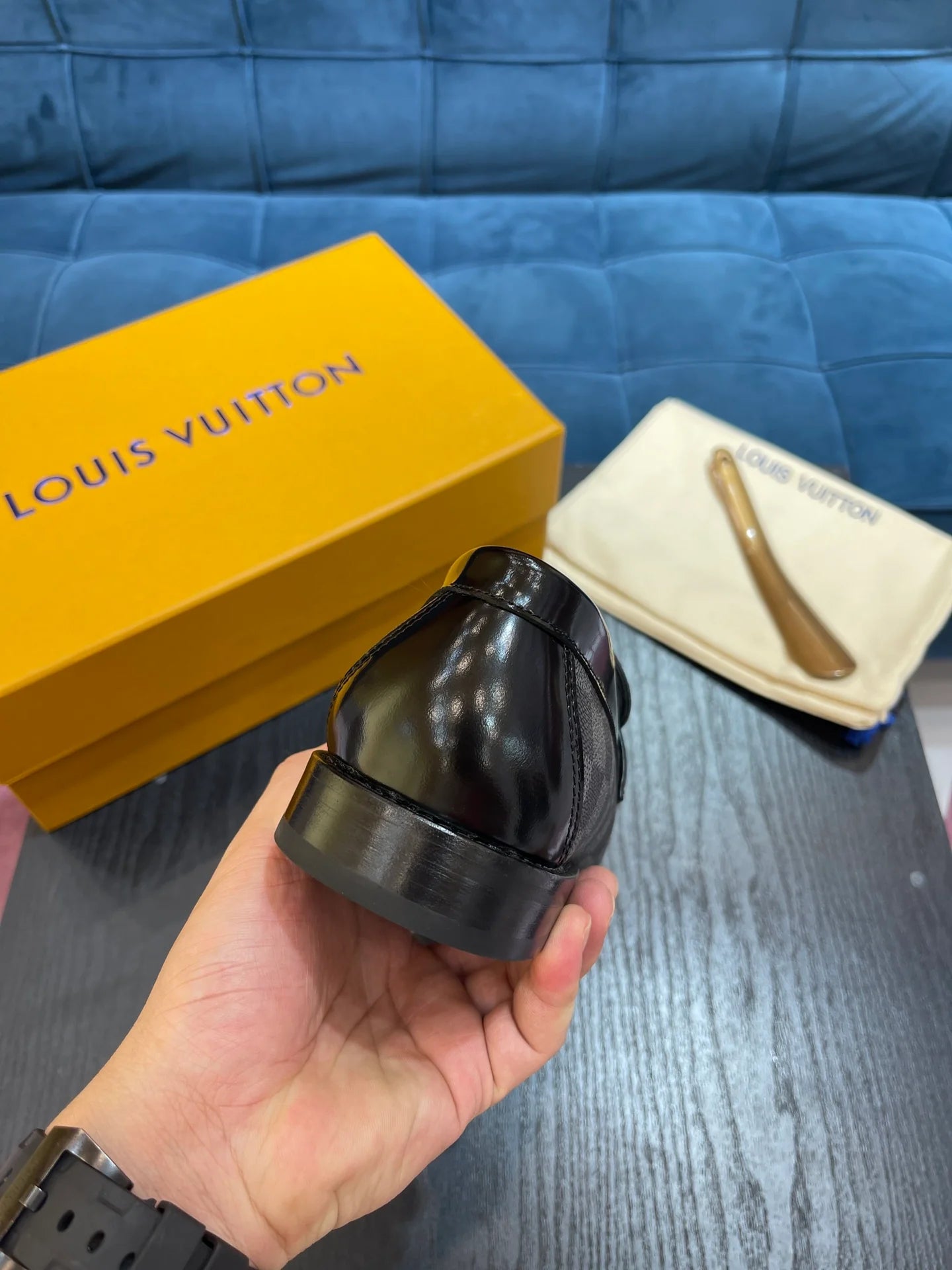 LV LOAFER