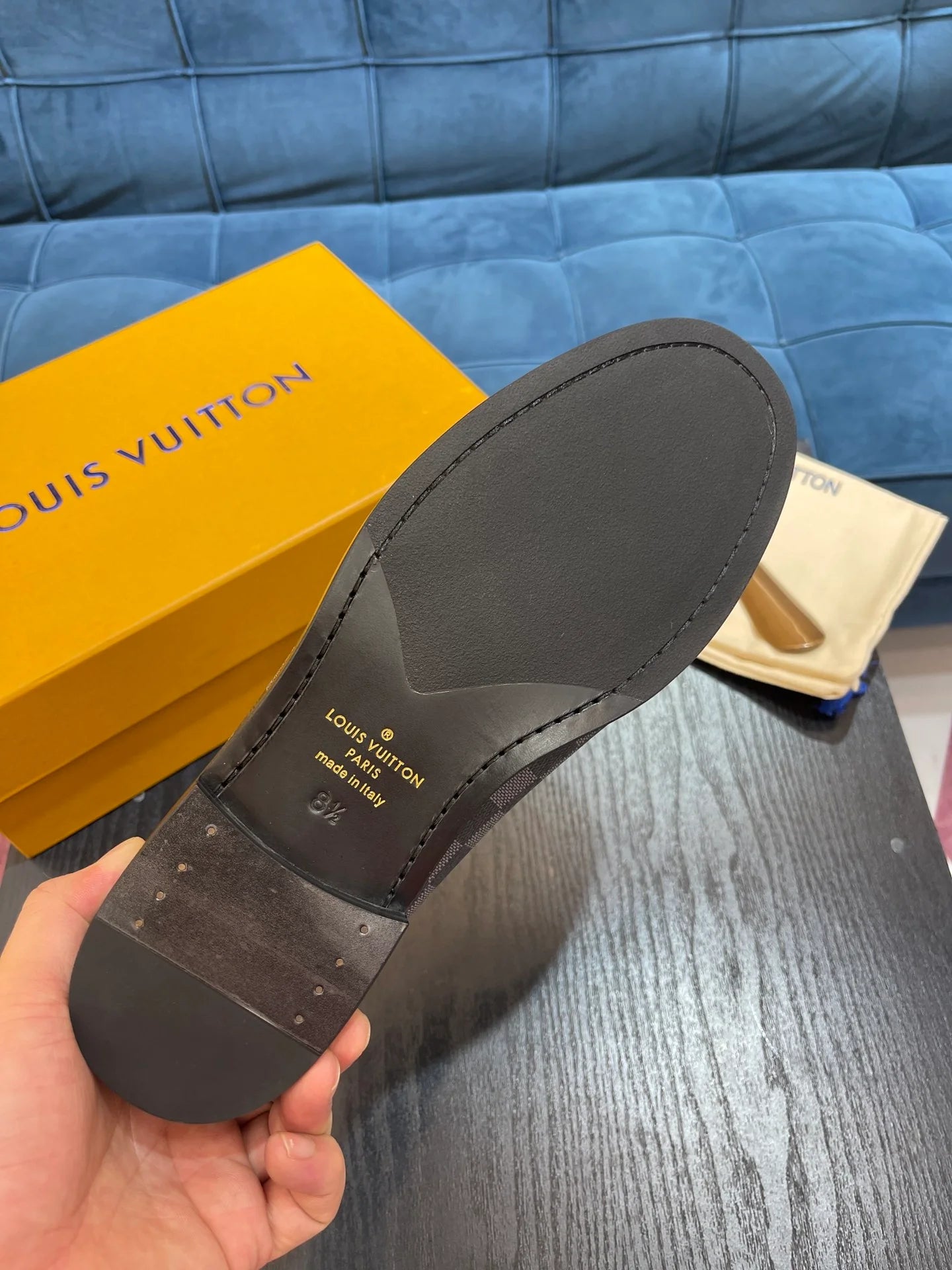 LV LOAFER