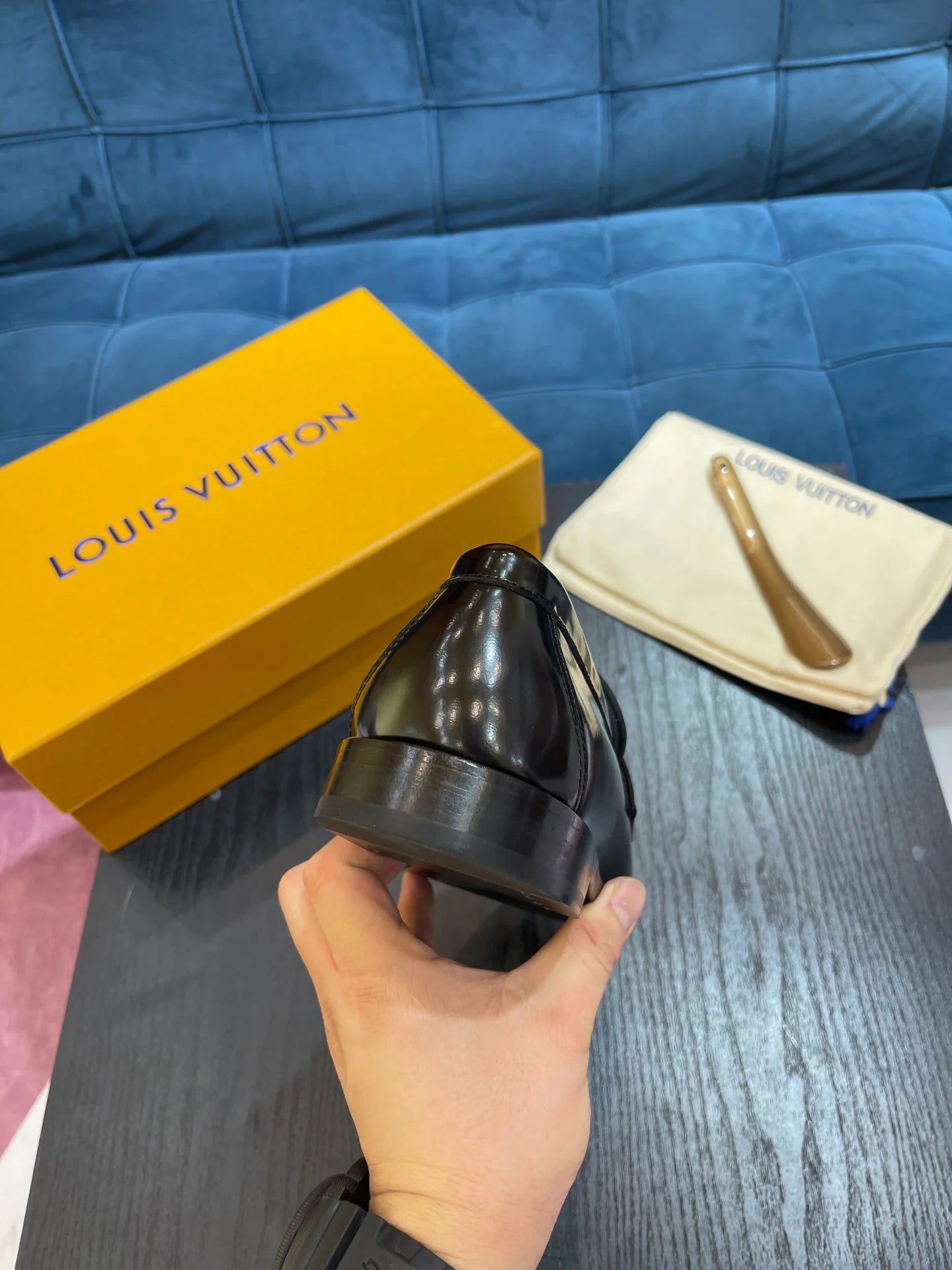 LV LOAFER