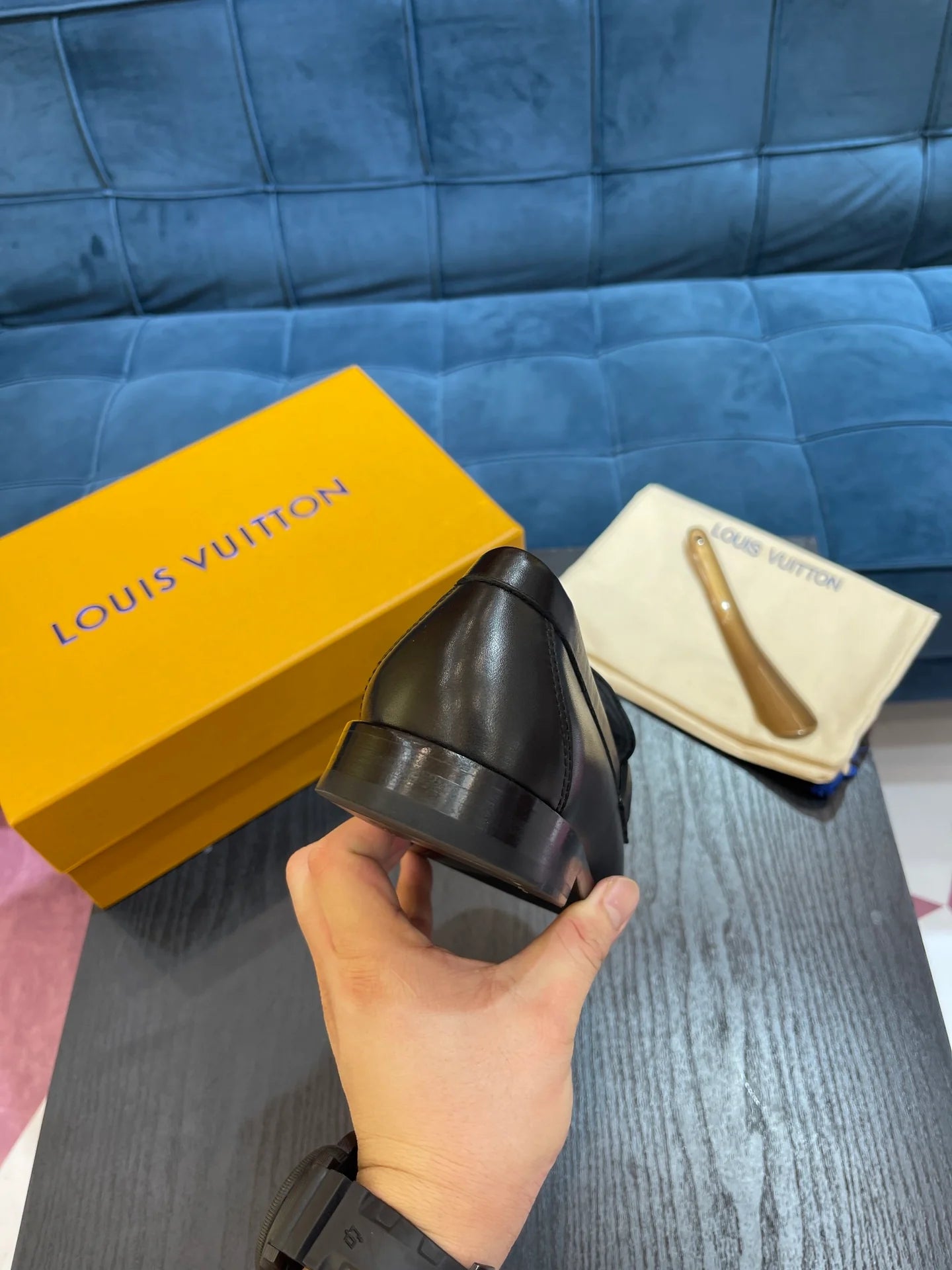 LV LOAFER