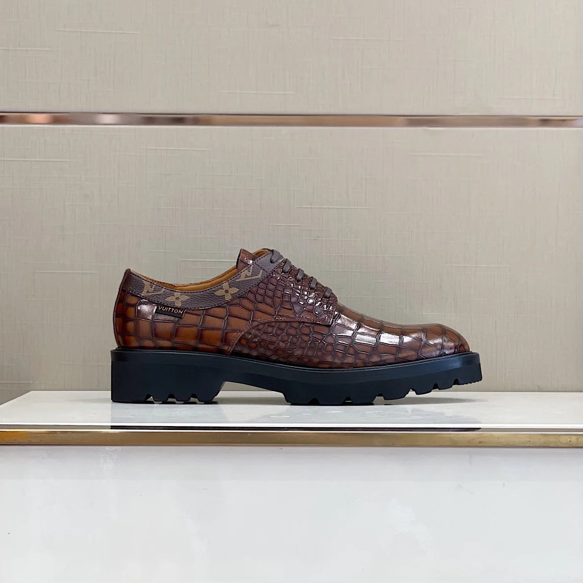 LV LOAFER