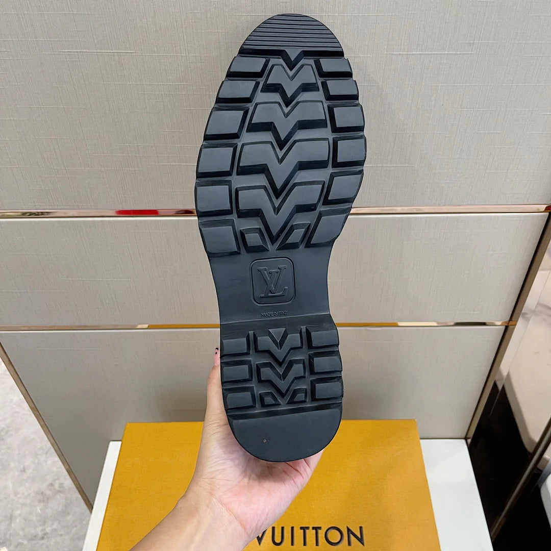 LV LOAFER