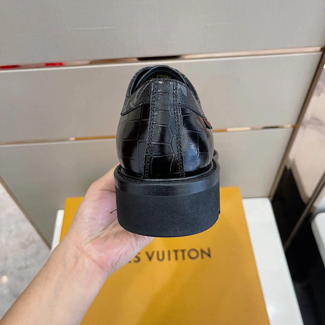 LV LOAFER