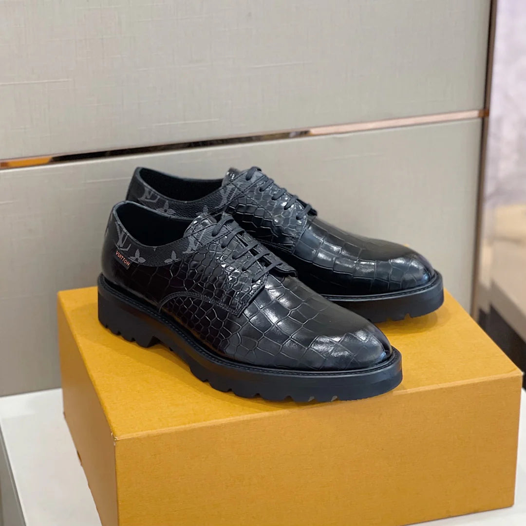 LV LOAFER