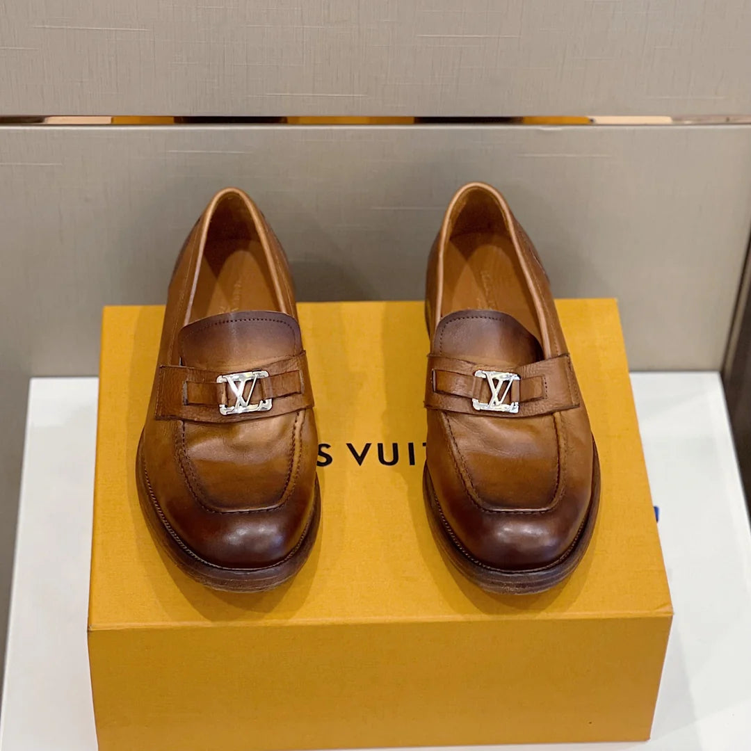 LV LOAFER