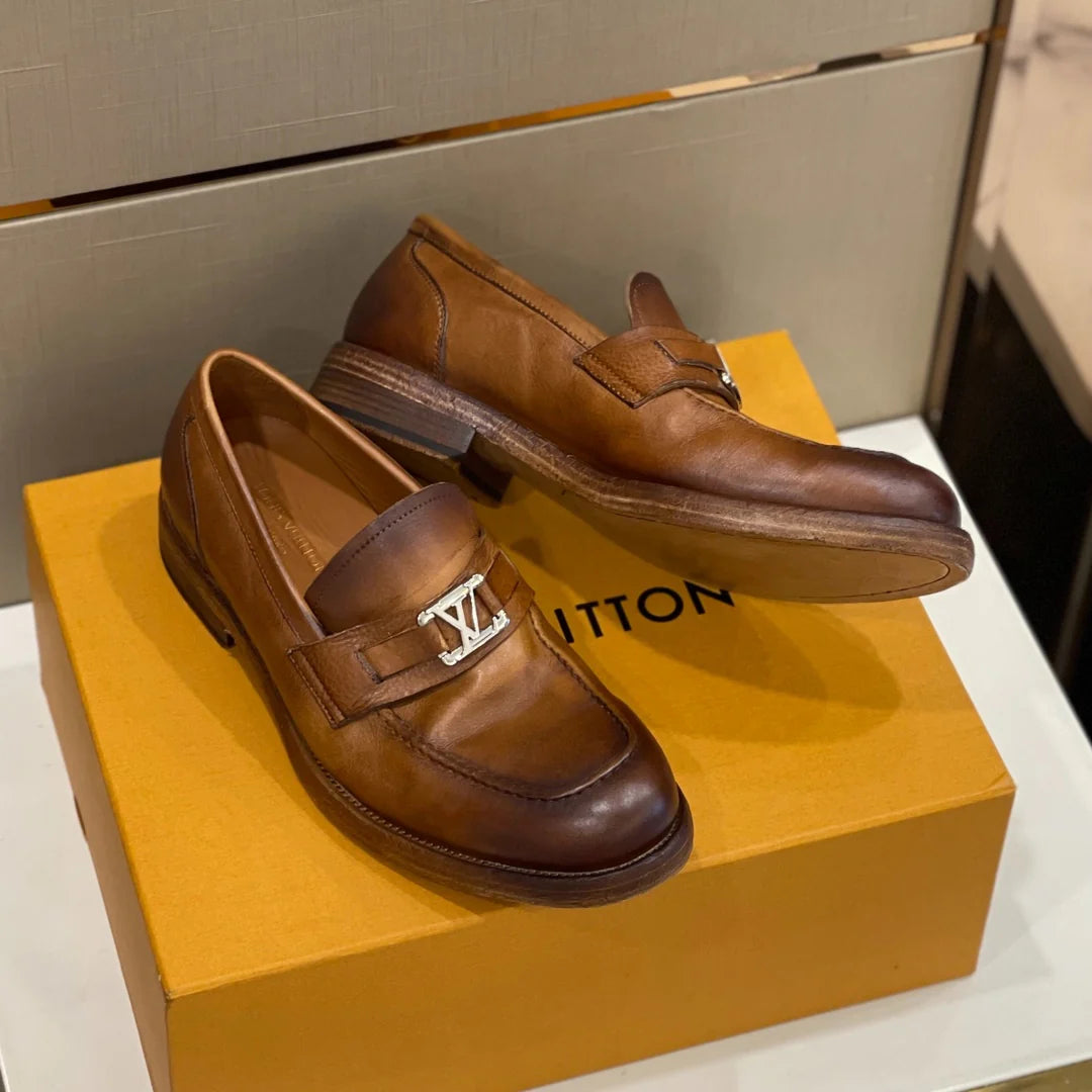 LV LOAFER