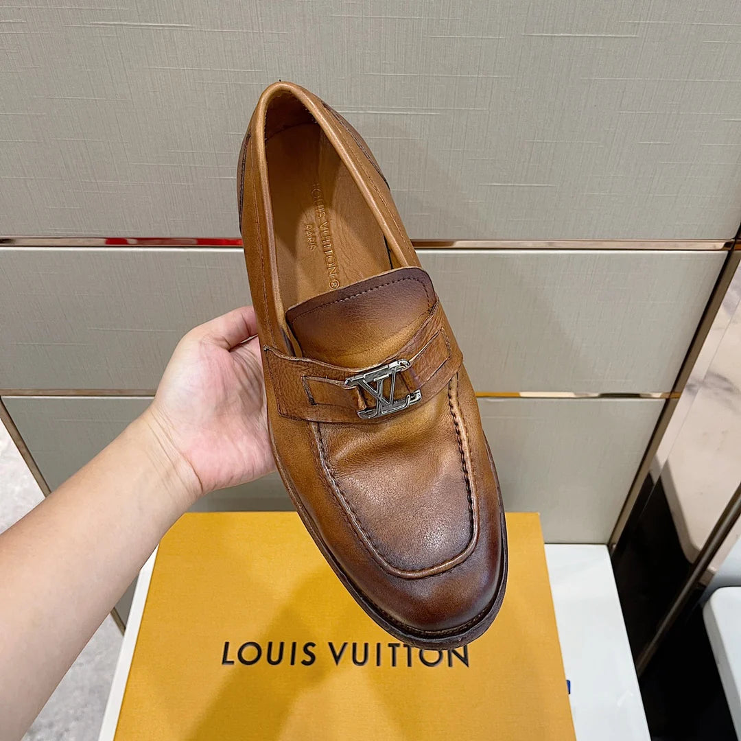 LV LOAFER