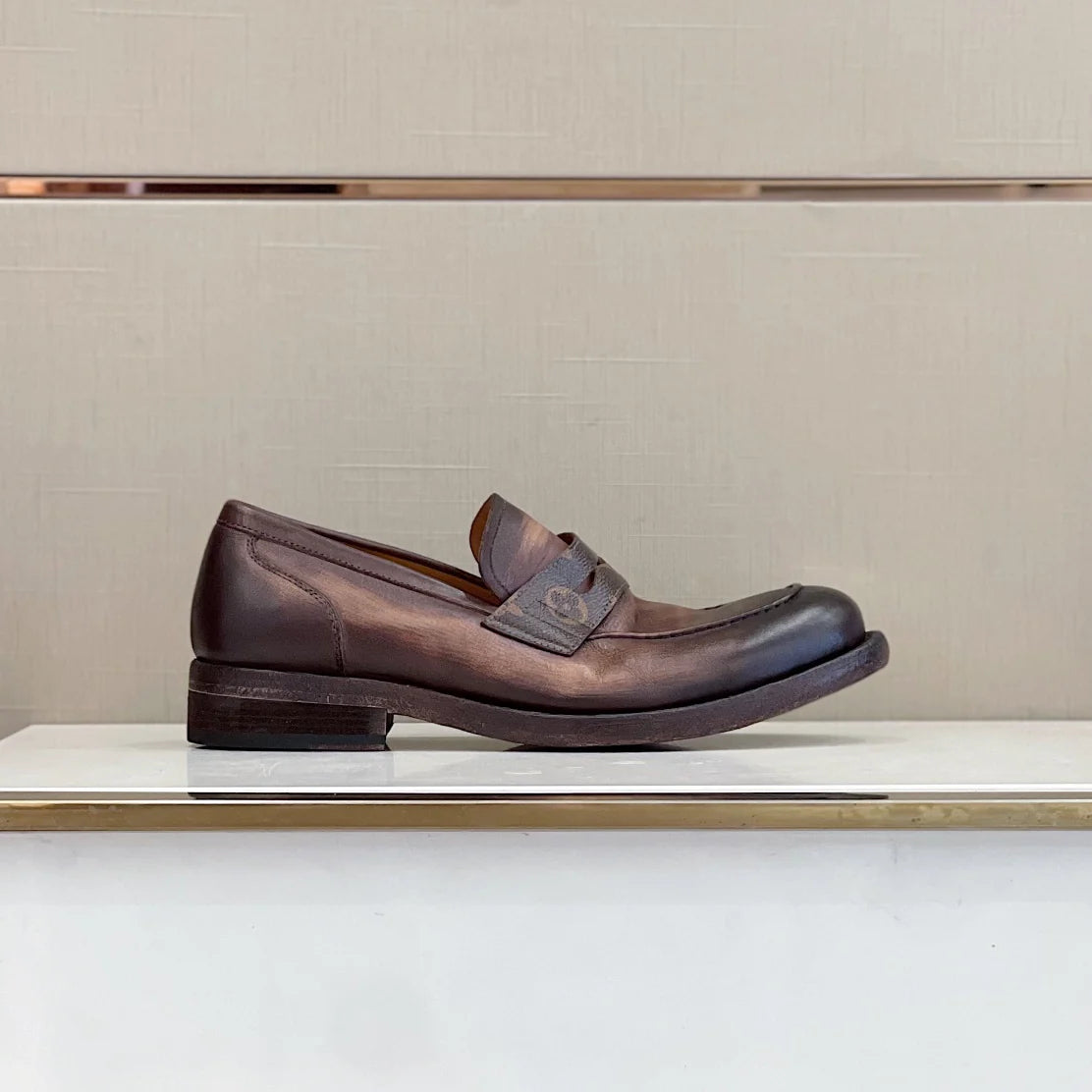 LV LOAFER