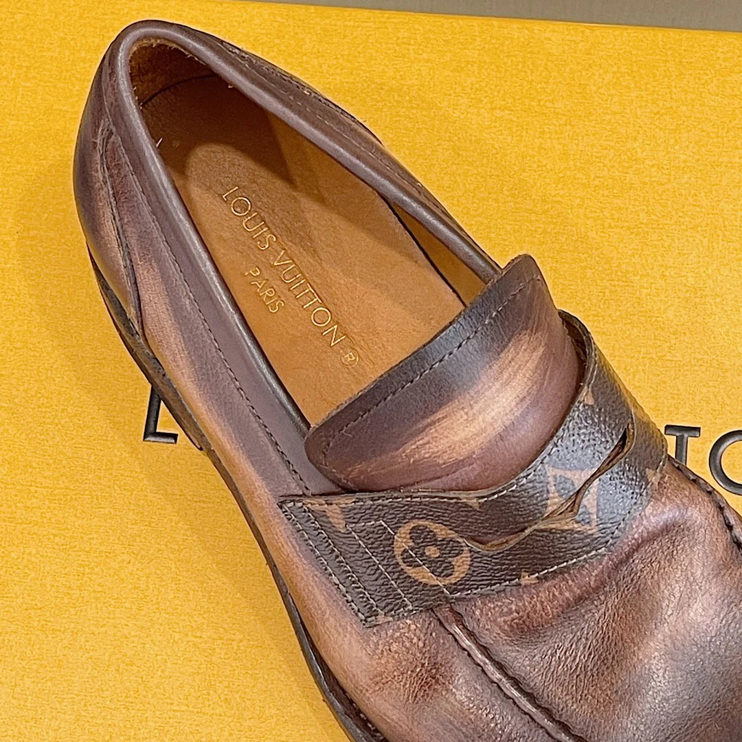 LV LOAFER