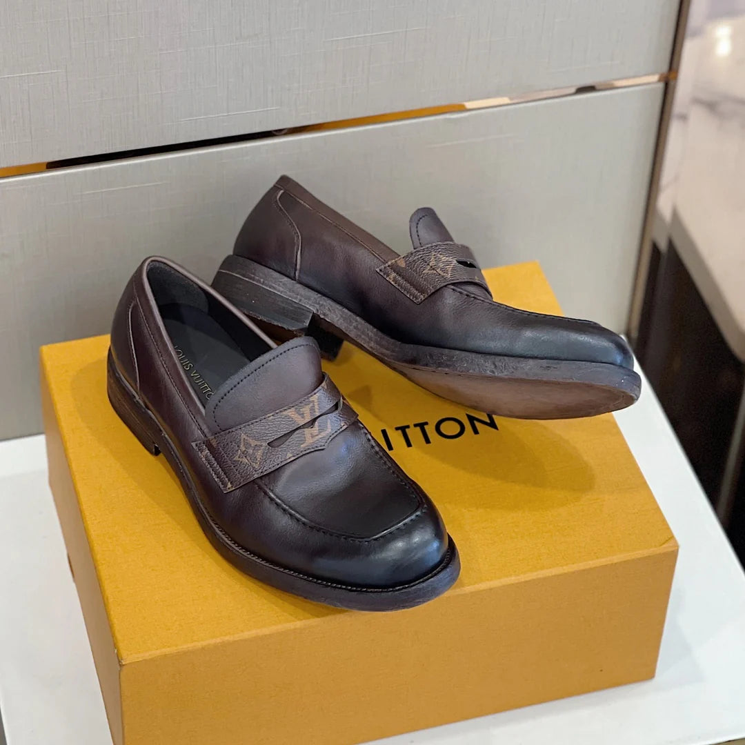 LV LOAFER