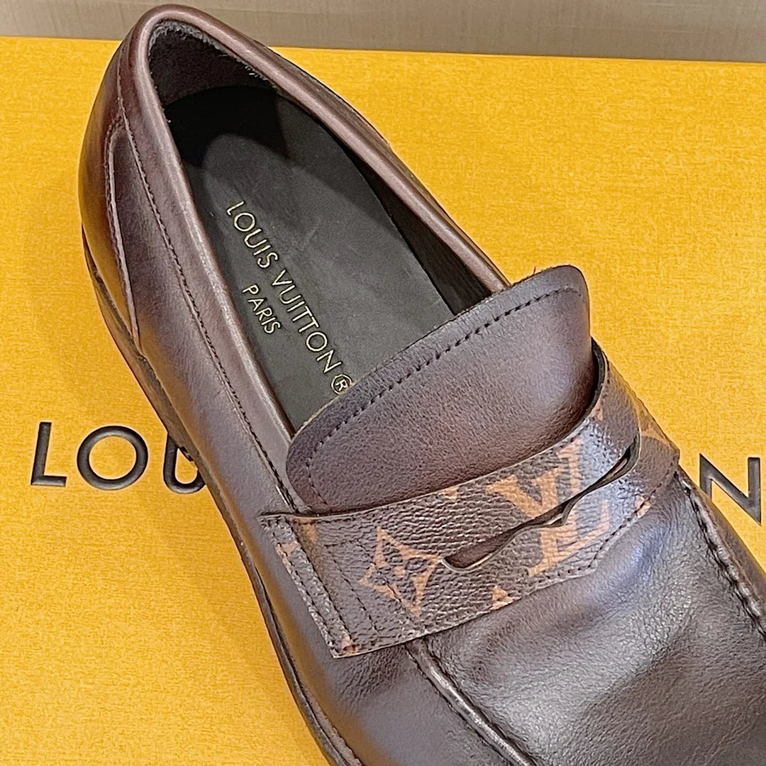 LV LOAFER
