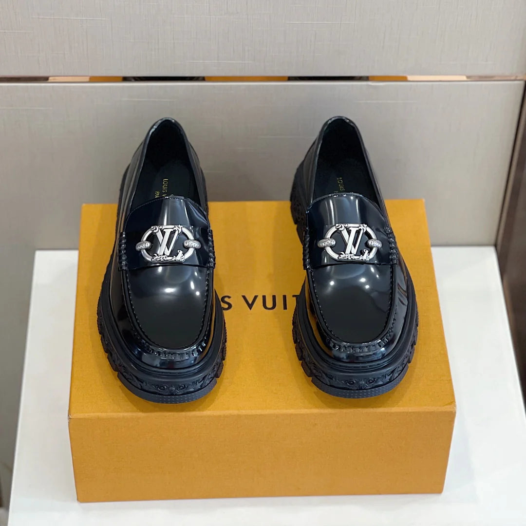 LV LOAFER