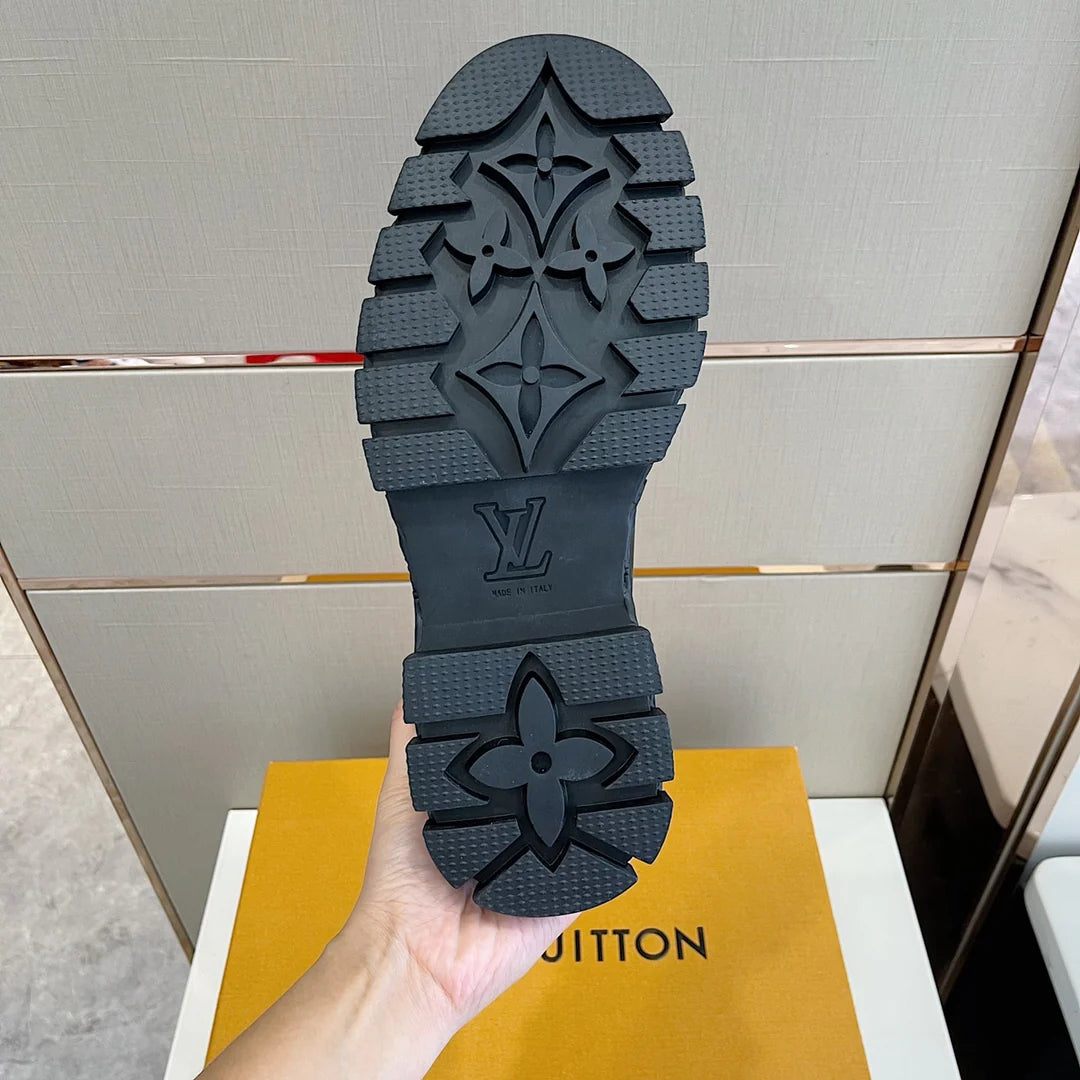 LV LOAFER