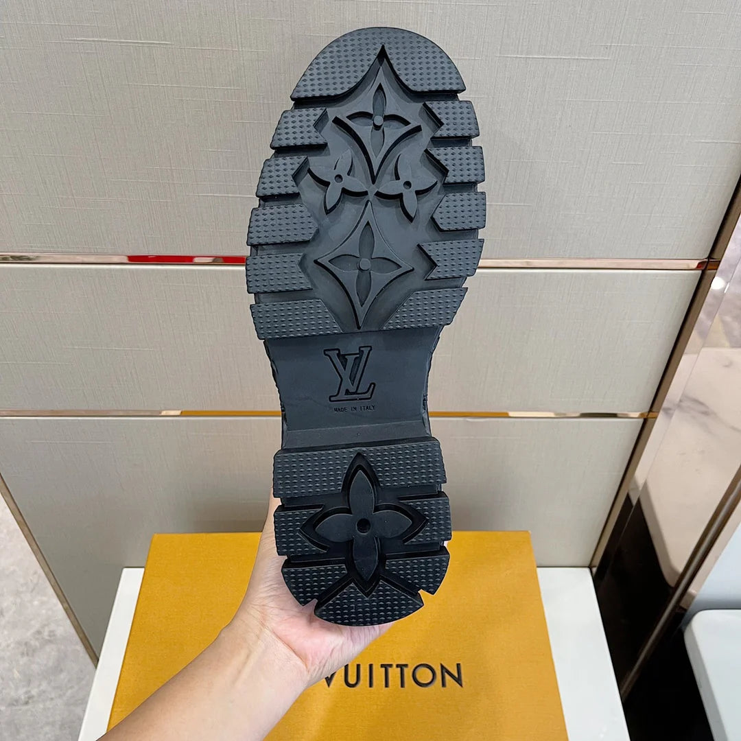 LV LOAFER