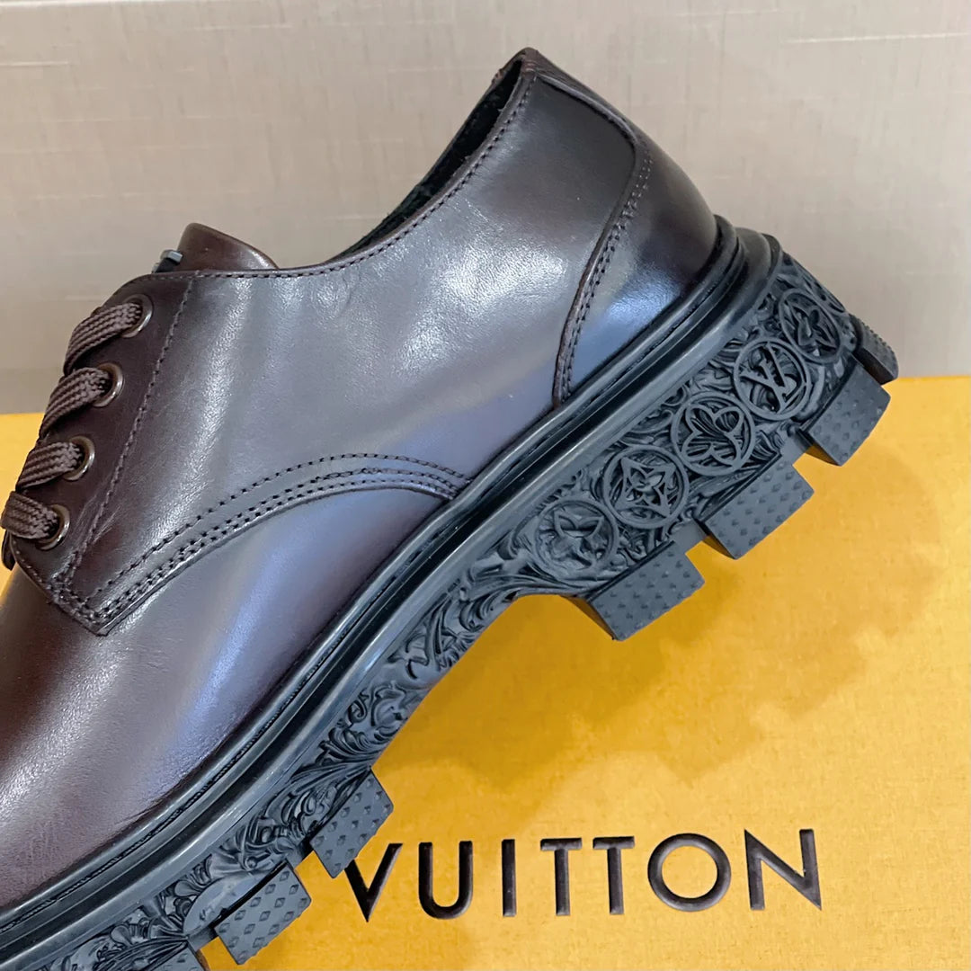 LV LOAFER