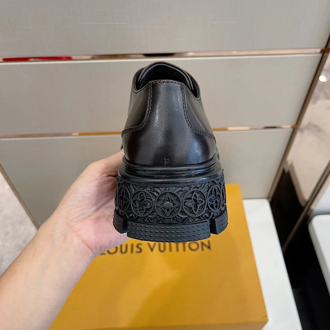 LV LOAFER