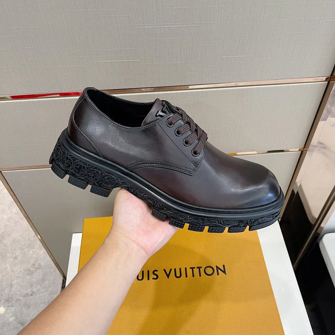 LV LOAFER