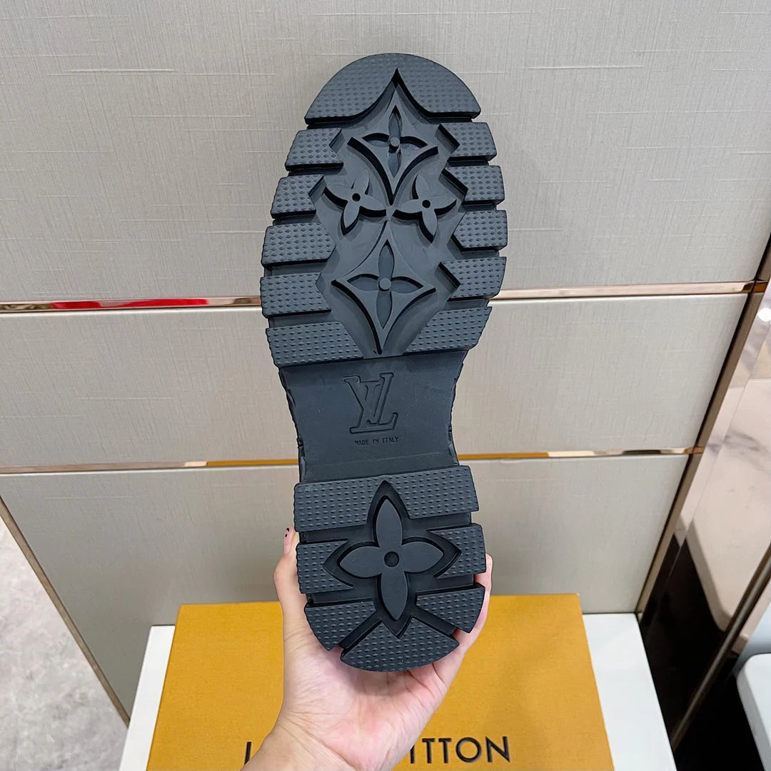LV LOAFER