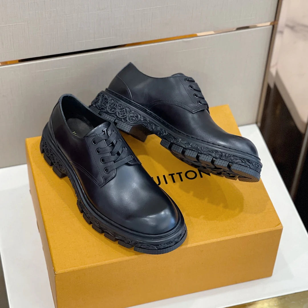 LV LOAFER