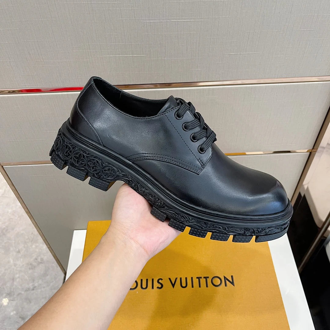 LV LOAFER