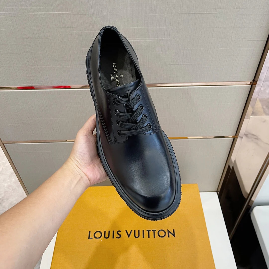 LV LOAFER