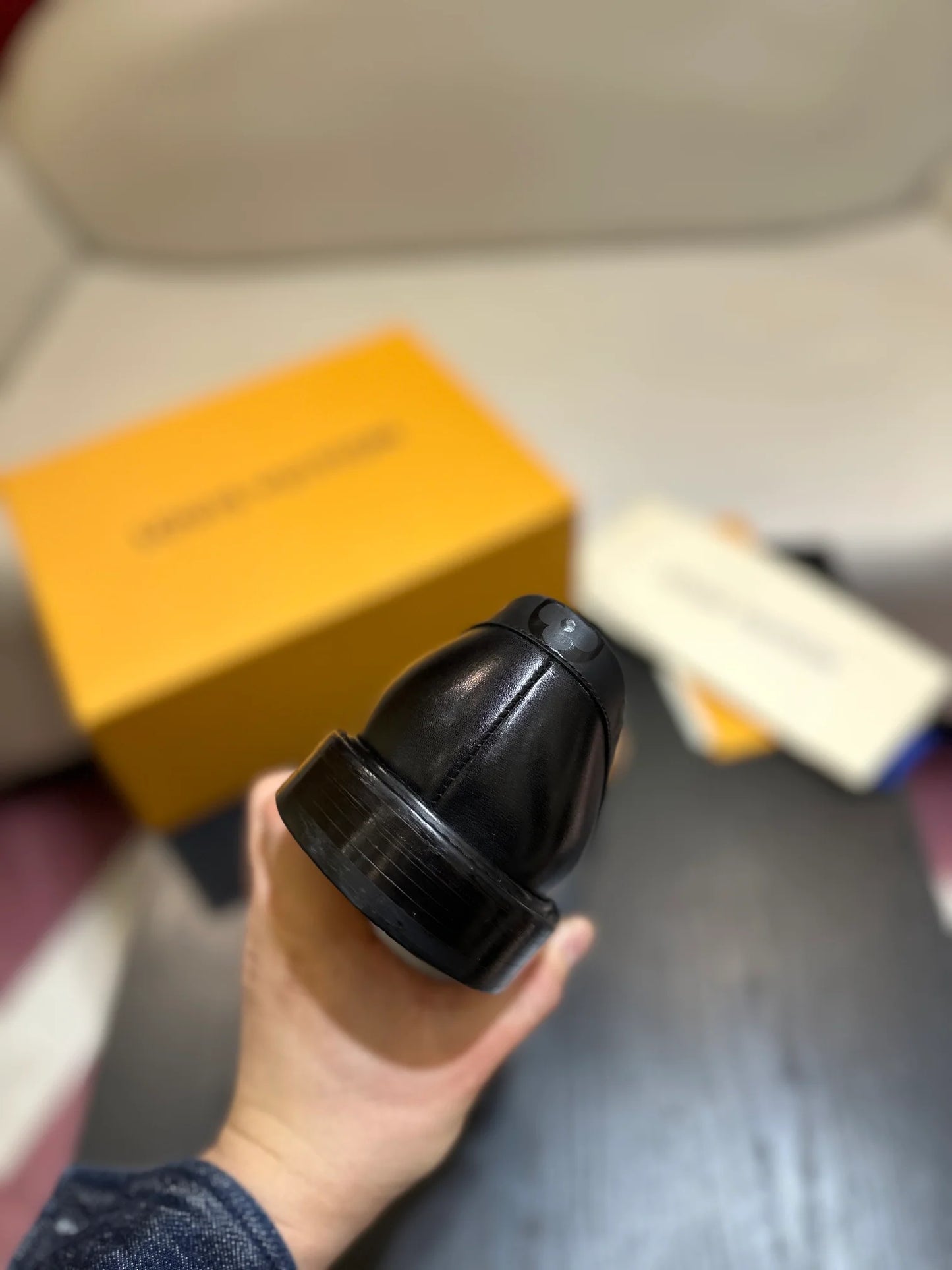 LV LOAFER
