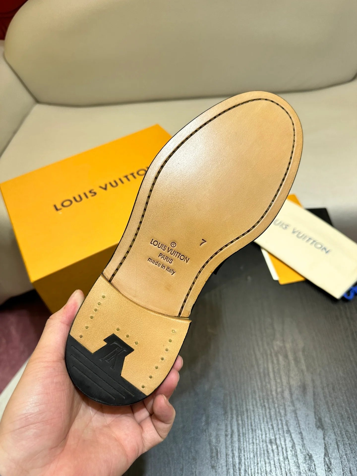 LV LOAFER