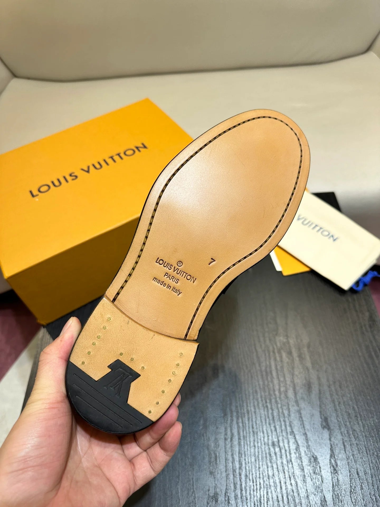 LV LOAFER
