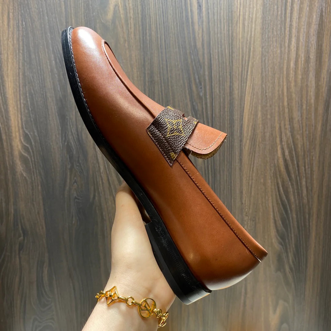 LV LOAFER