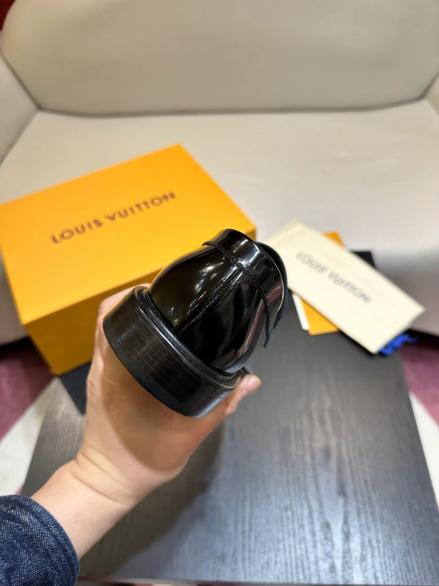 LV LOAFER