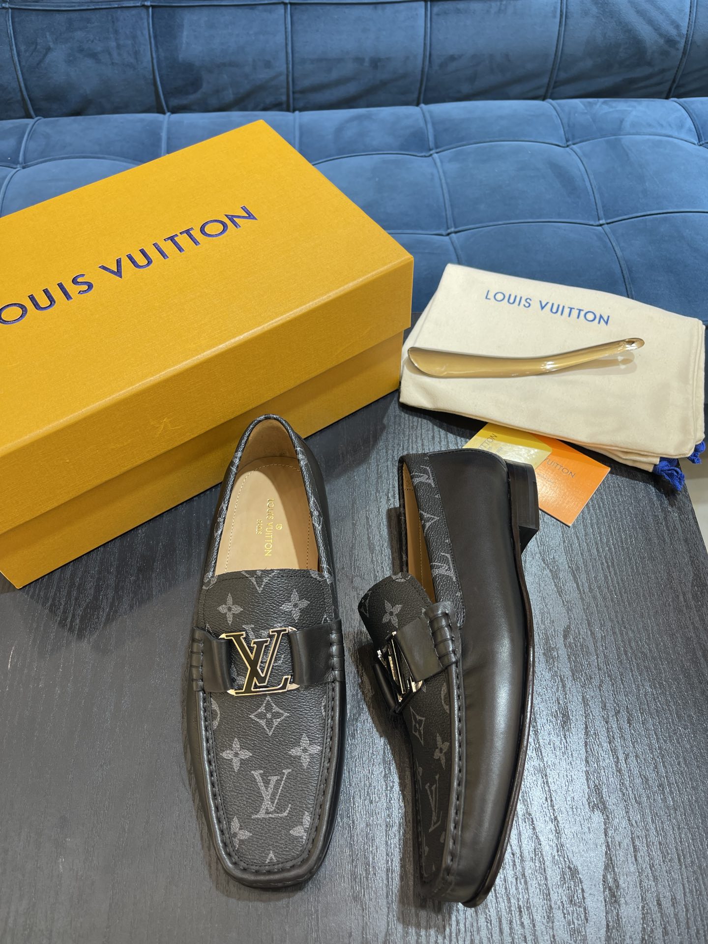 LV LOAFER