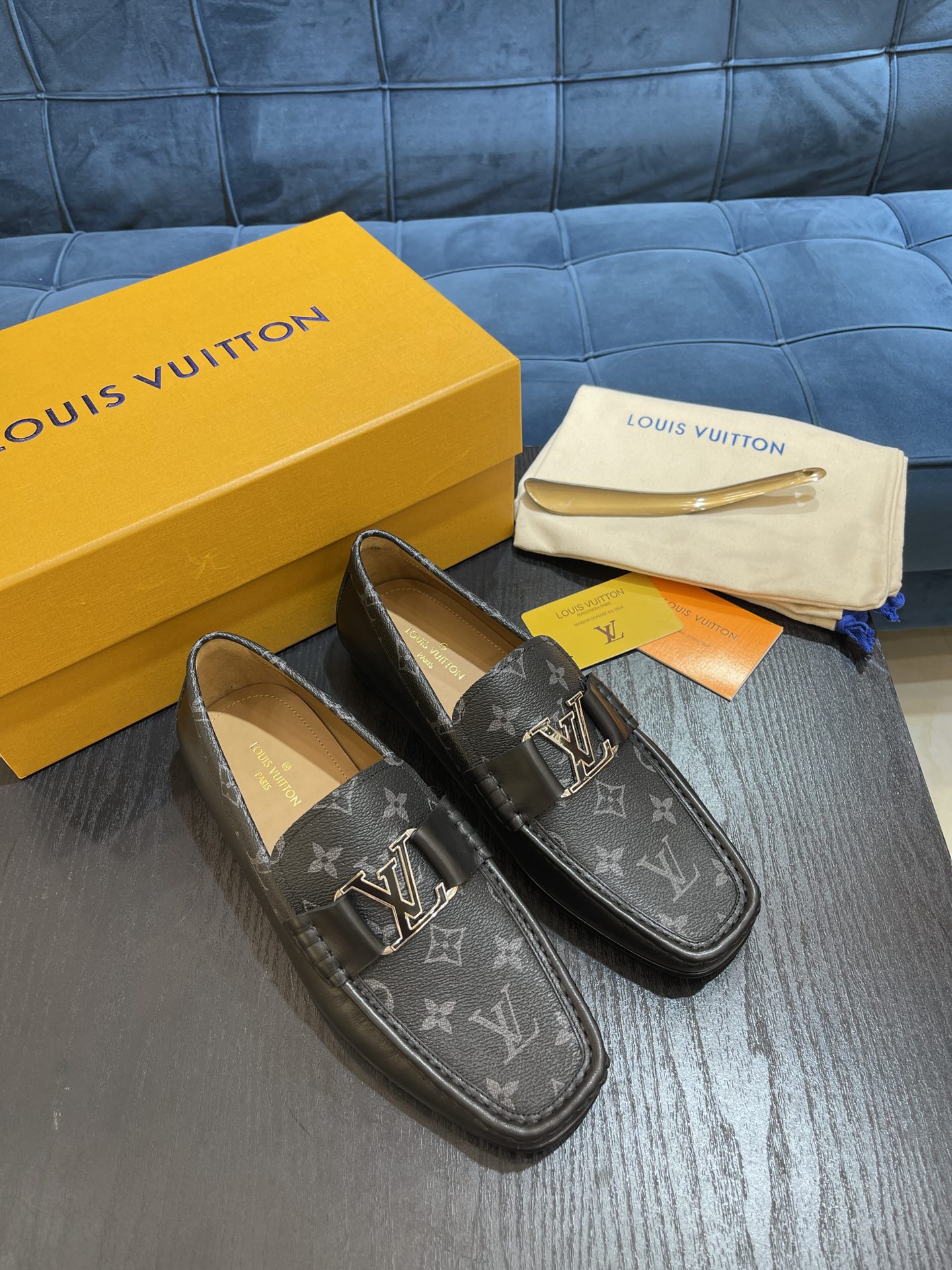 LV LOAFER