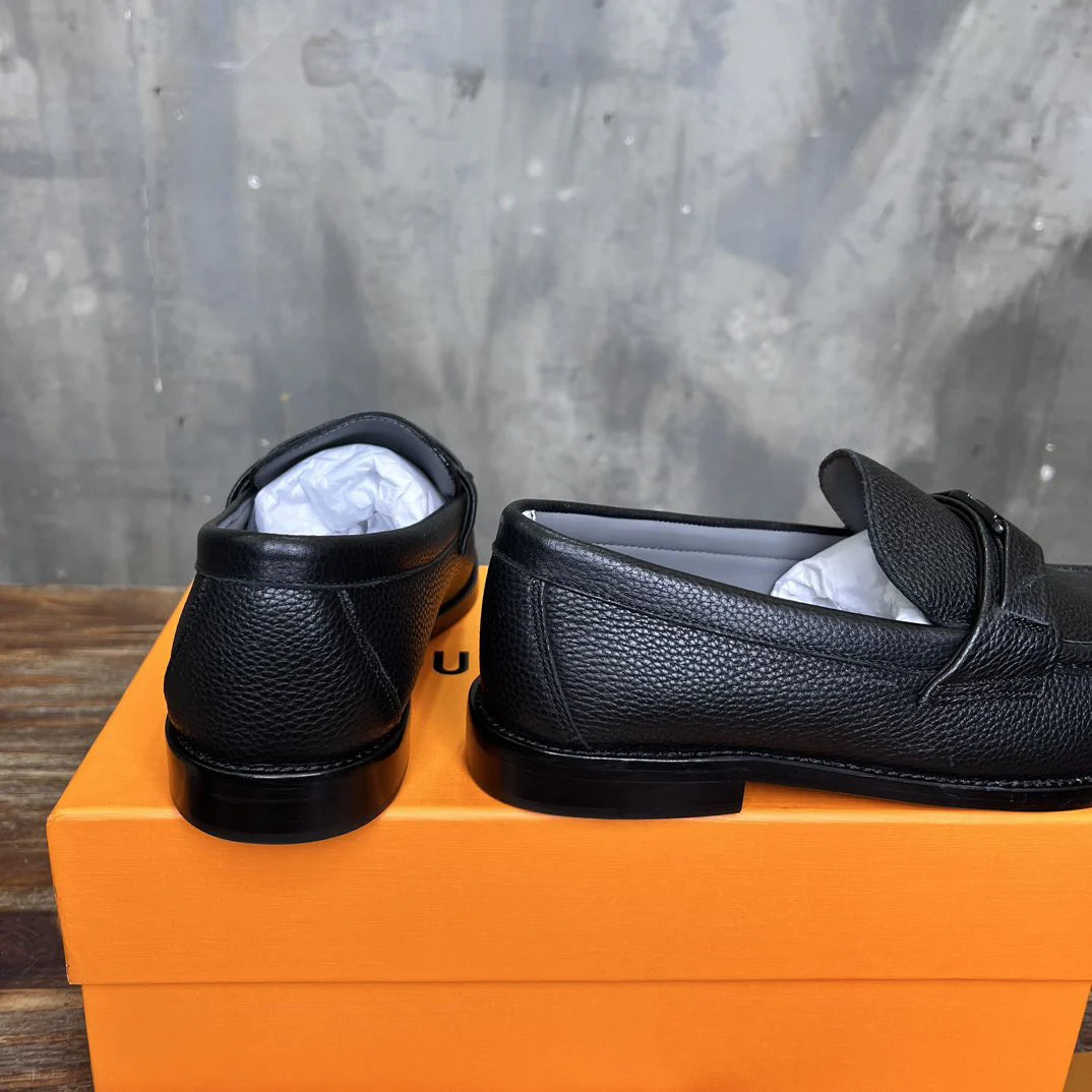 LV LOAFER