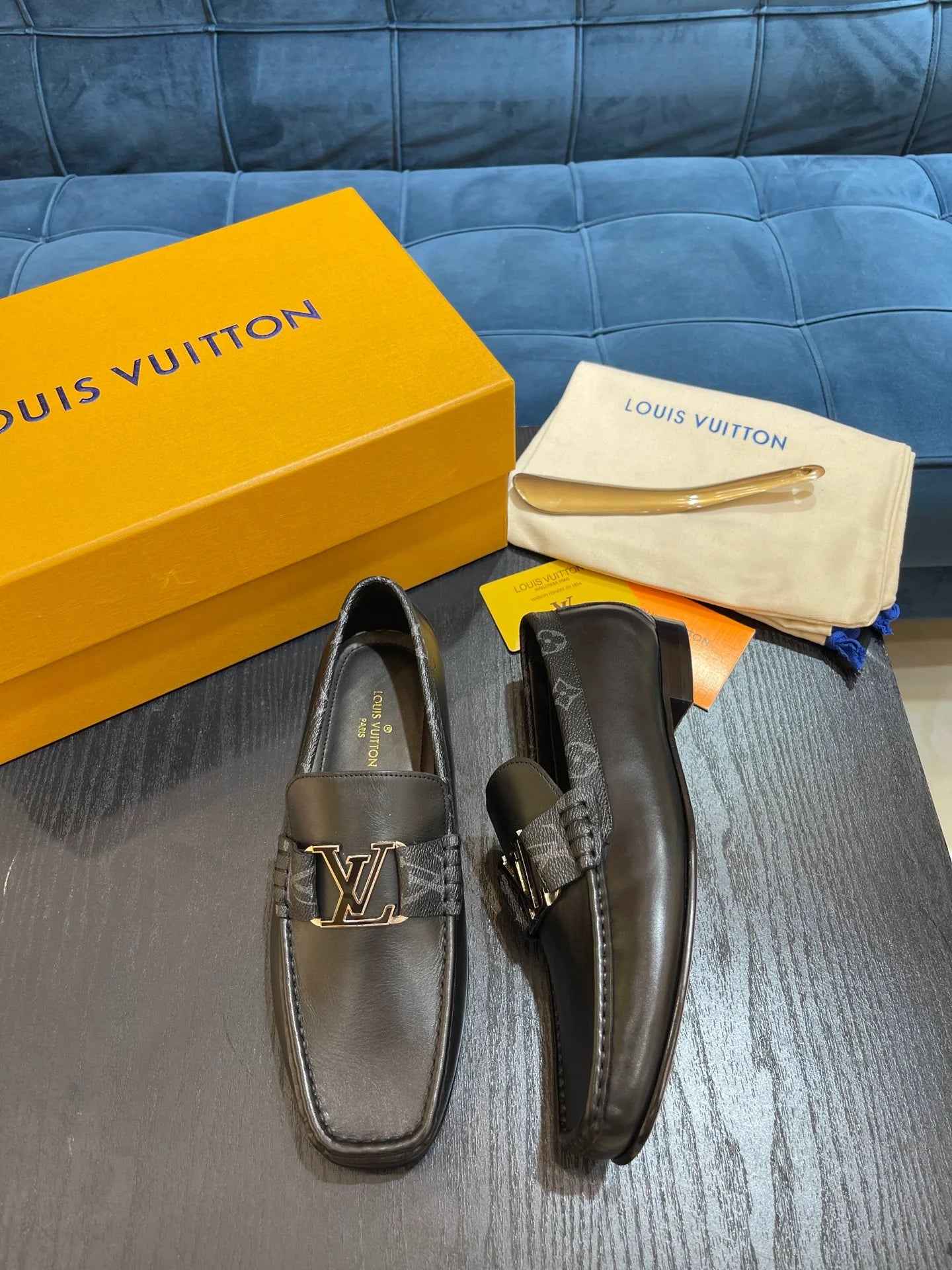 LV LOAFER