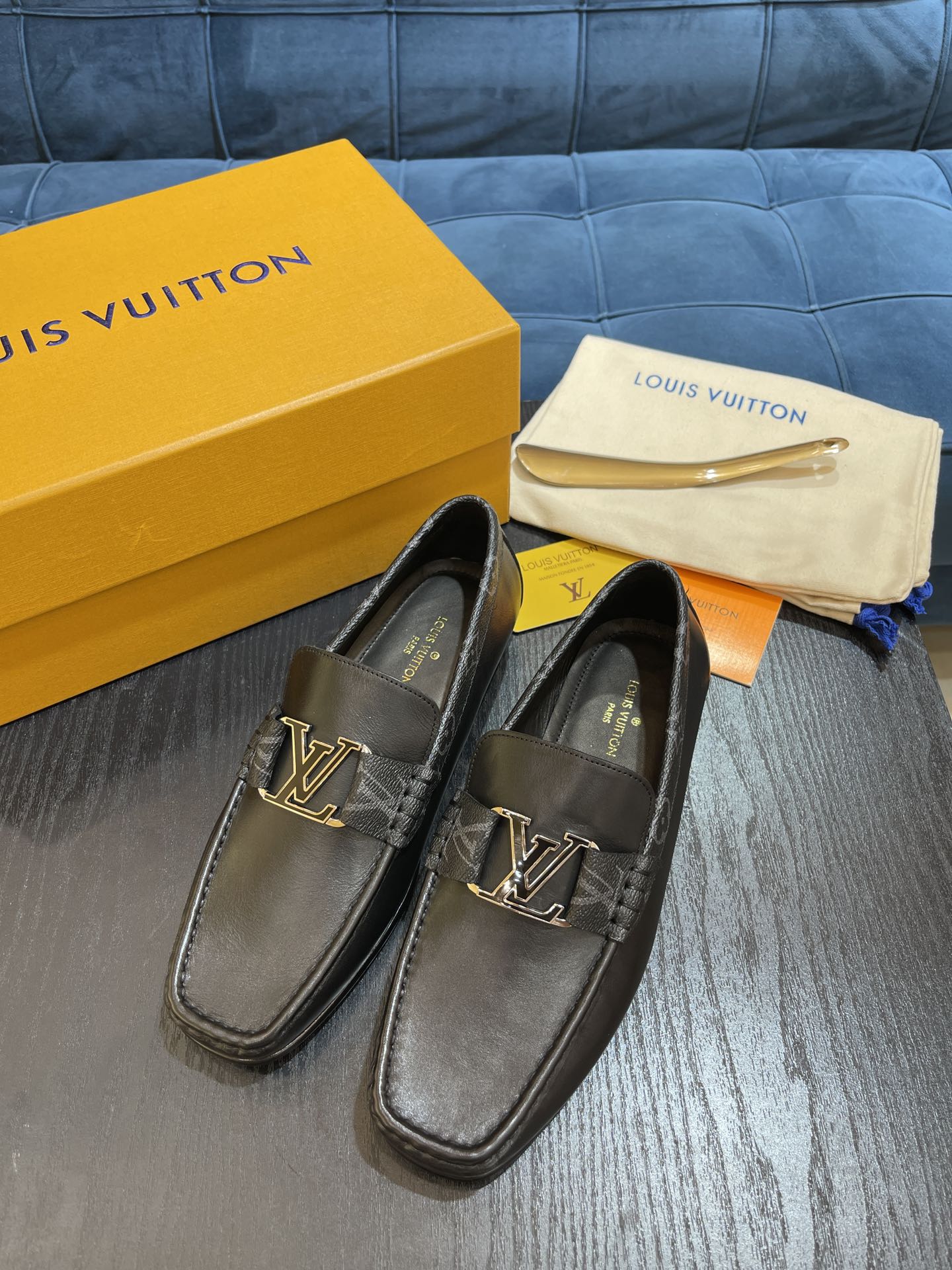 LV LOAFER