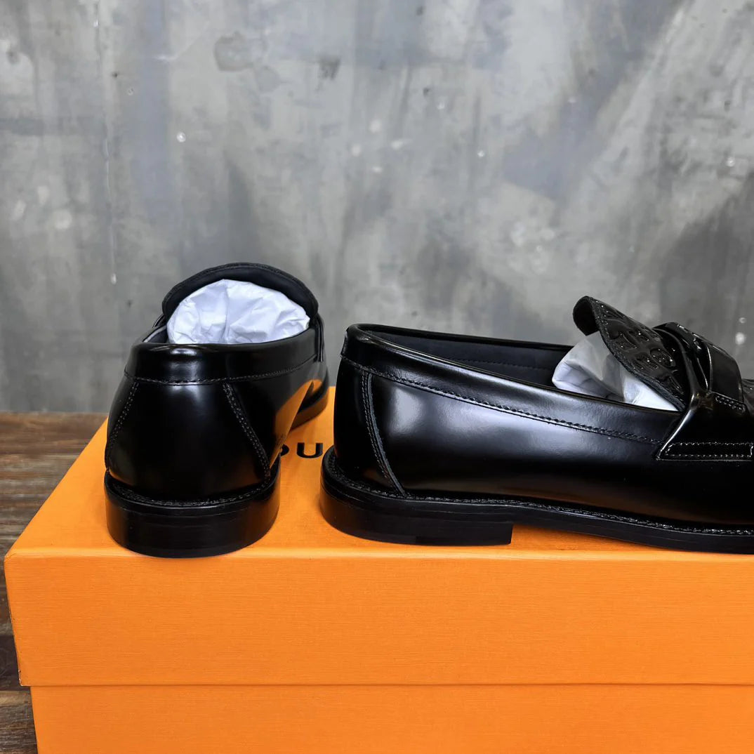 LV LOAFER